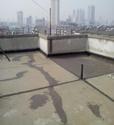 鄂尔多斯漏水维修 楼顶漏水是什么原因，楼顶漏水维修方法是什么?